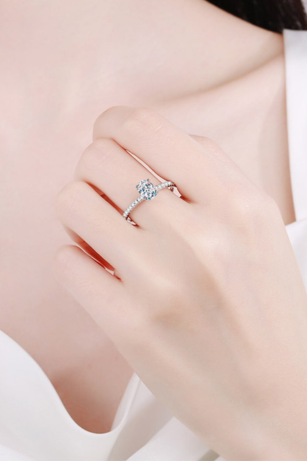 925 Sterling Silver Inlaid 1 Carat Moissanite Ring - nailedmoms