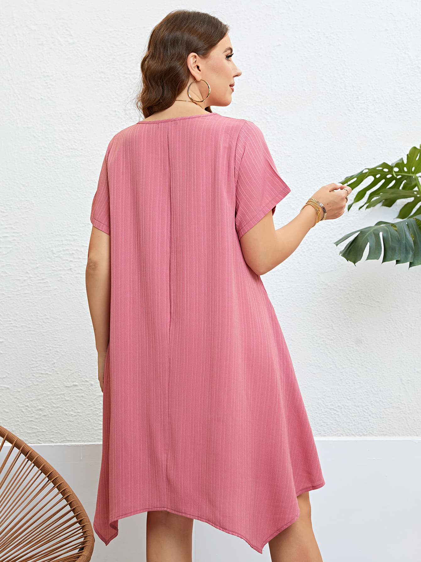 Plus Size Round Neck Handkerchief Hem Dress - nailedmoms