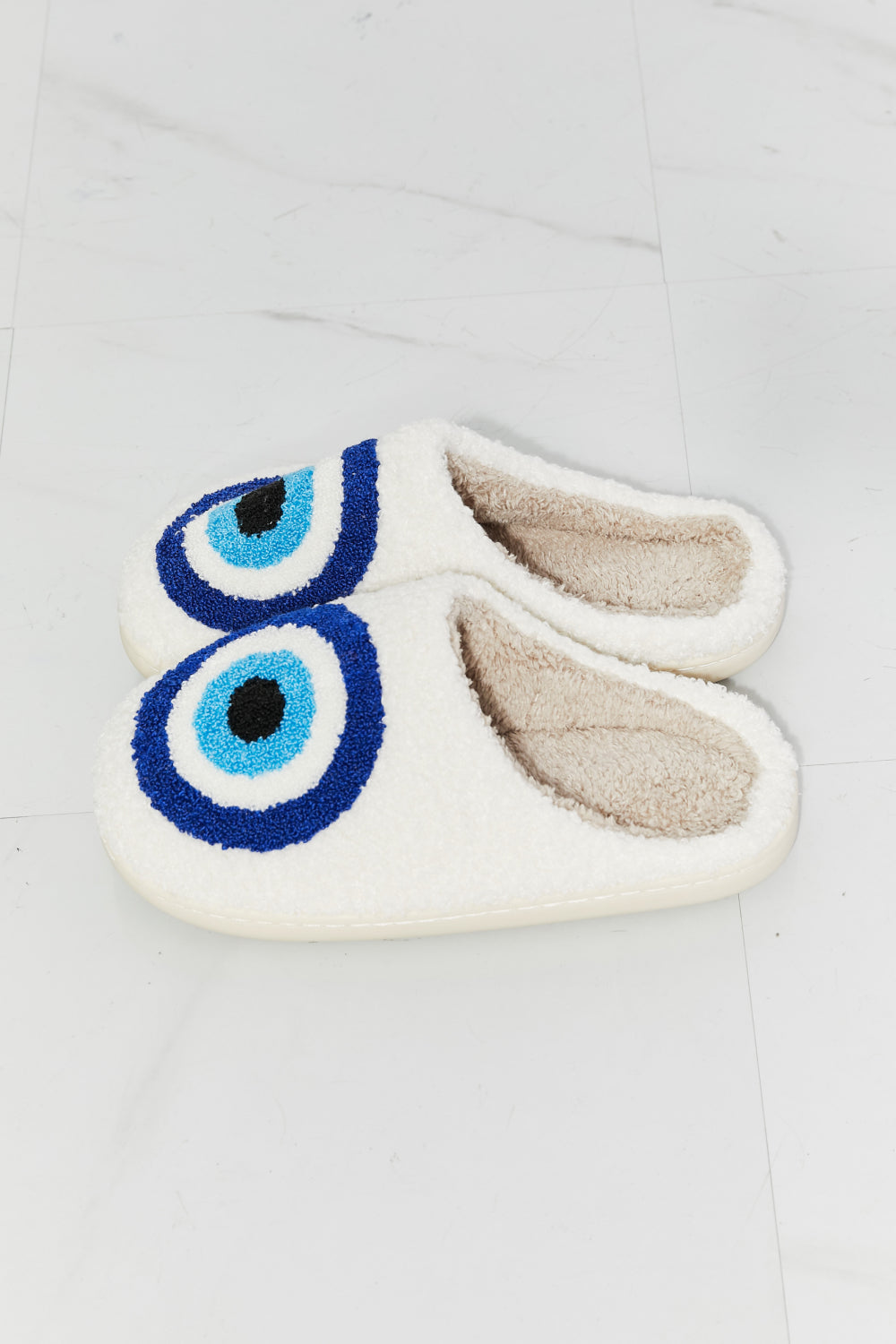 MMShoes Eye Plush Slipper - nailedmoms