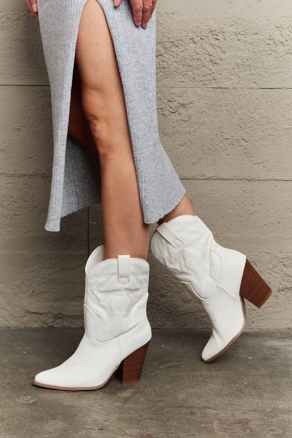 Legend Footwear Bella Cowboy Boots - nailedmoms