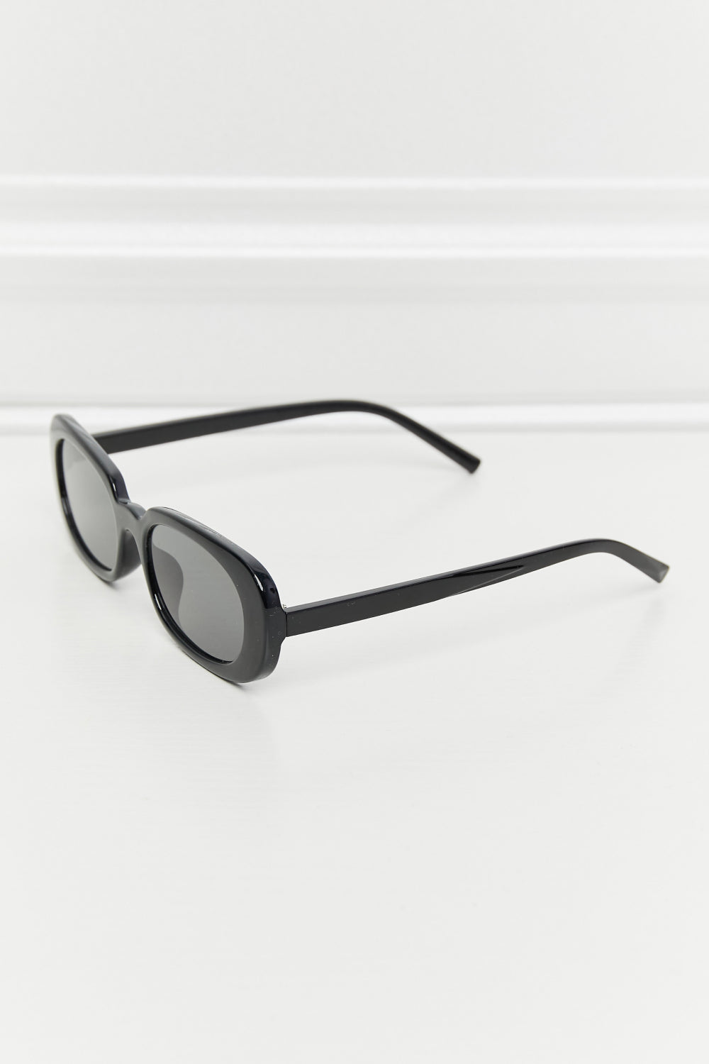 Oval Full Rim Sunglasses - nailedmoms