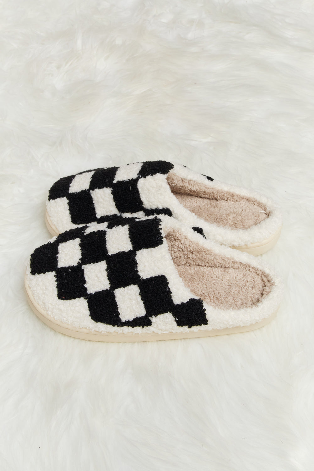 Melody Checkered Print Plush Slide Slippers - nailedmoms