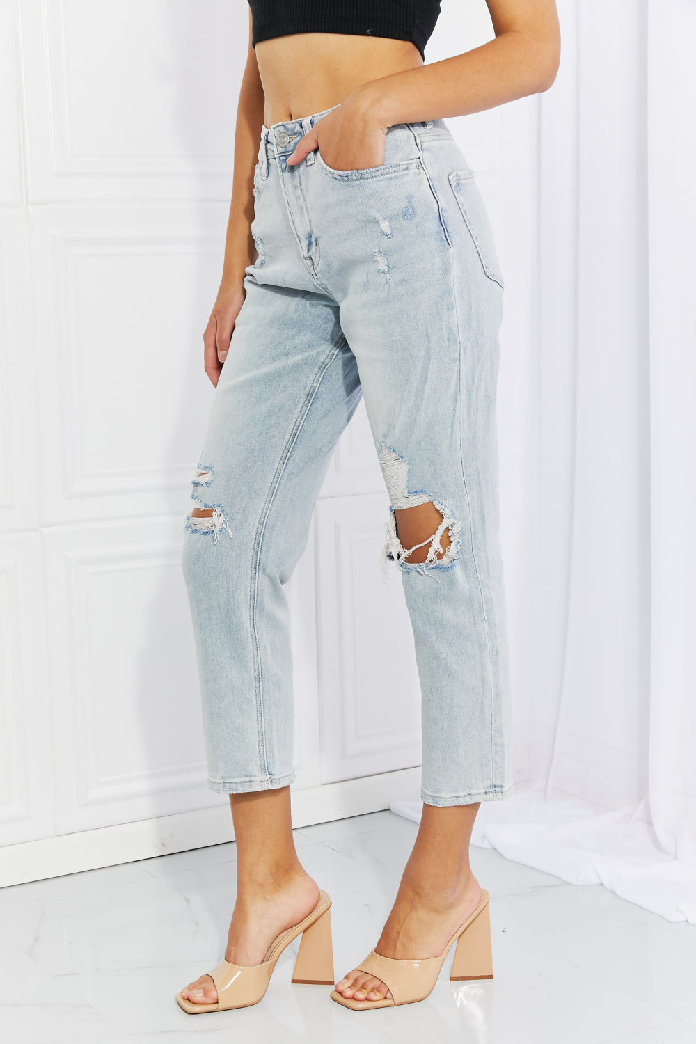 VERVET Stand Out Full Size Distressed Cropped Jeans - nailedmoms