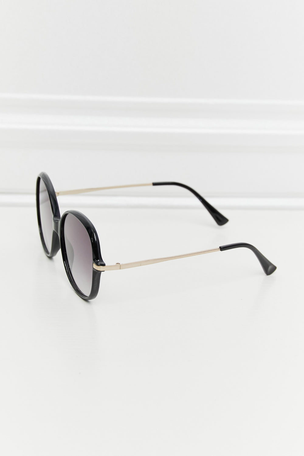 Metal-Plastic Hybrid Full Rim Sunglasses - nailedmoms