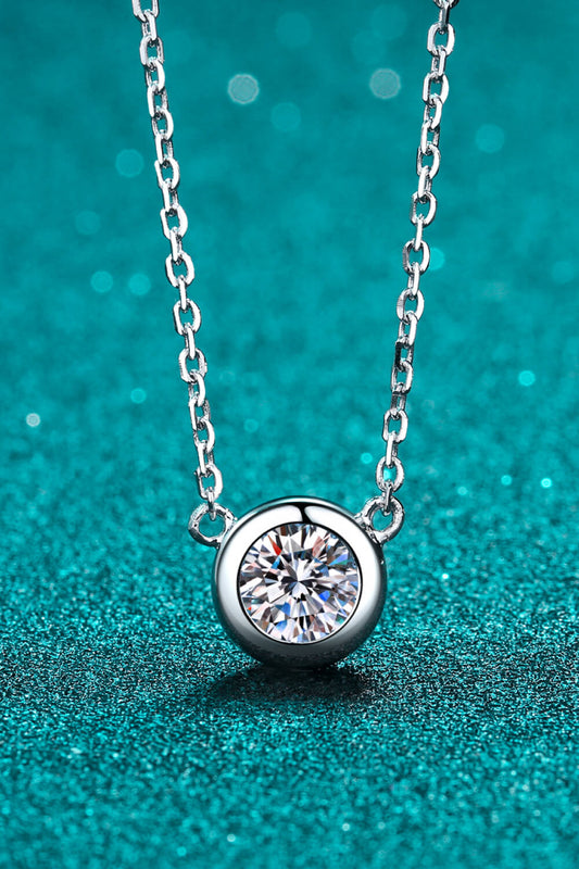 Moissanite Round Pendant Chain Necklace - nailedmoms