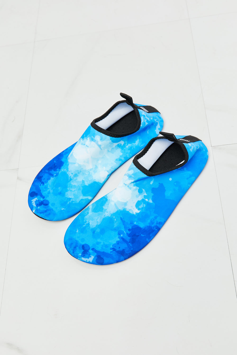 MMshoes On The Shore Water Shoes in Blue - nailedmoms