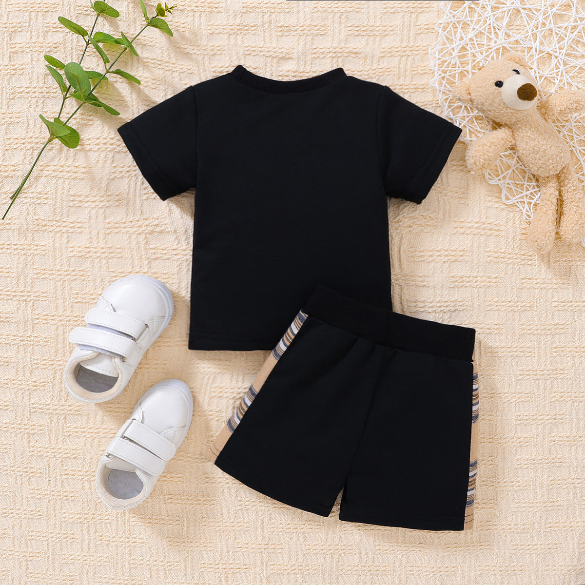 Baby Bear Graphic Round Neck Tee and Short Set - nailedmoms
