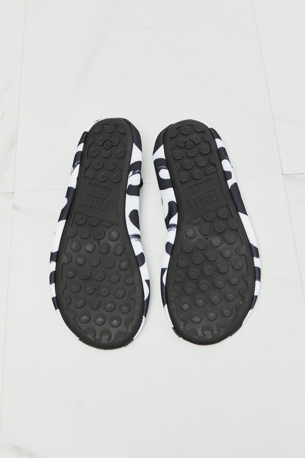 MMshoes On The Shore Water Shoes in White - nailedmoms