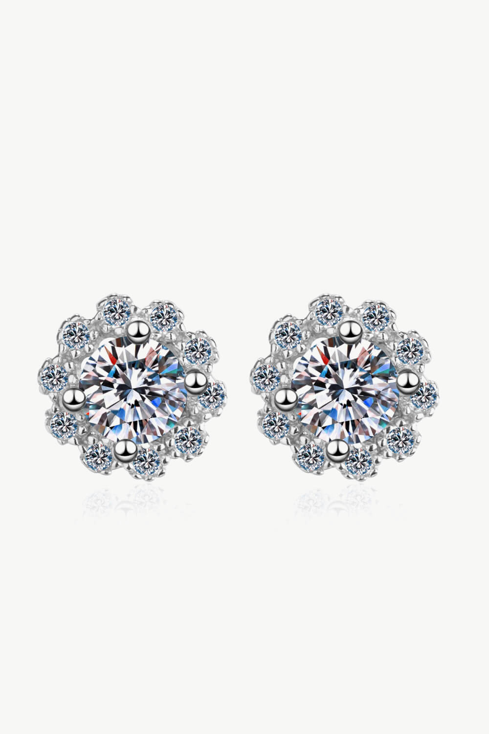 1 Carat Moissanite Floral-Shaped Stud Earrings - nailedmoms