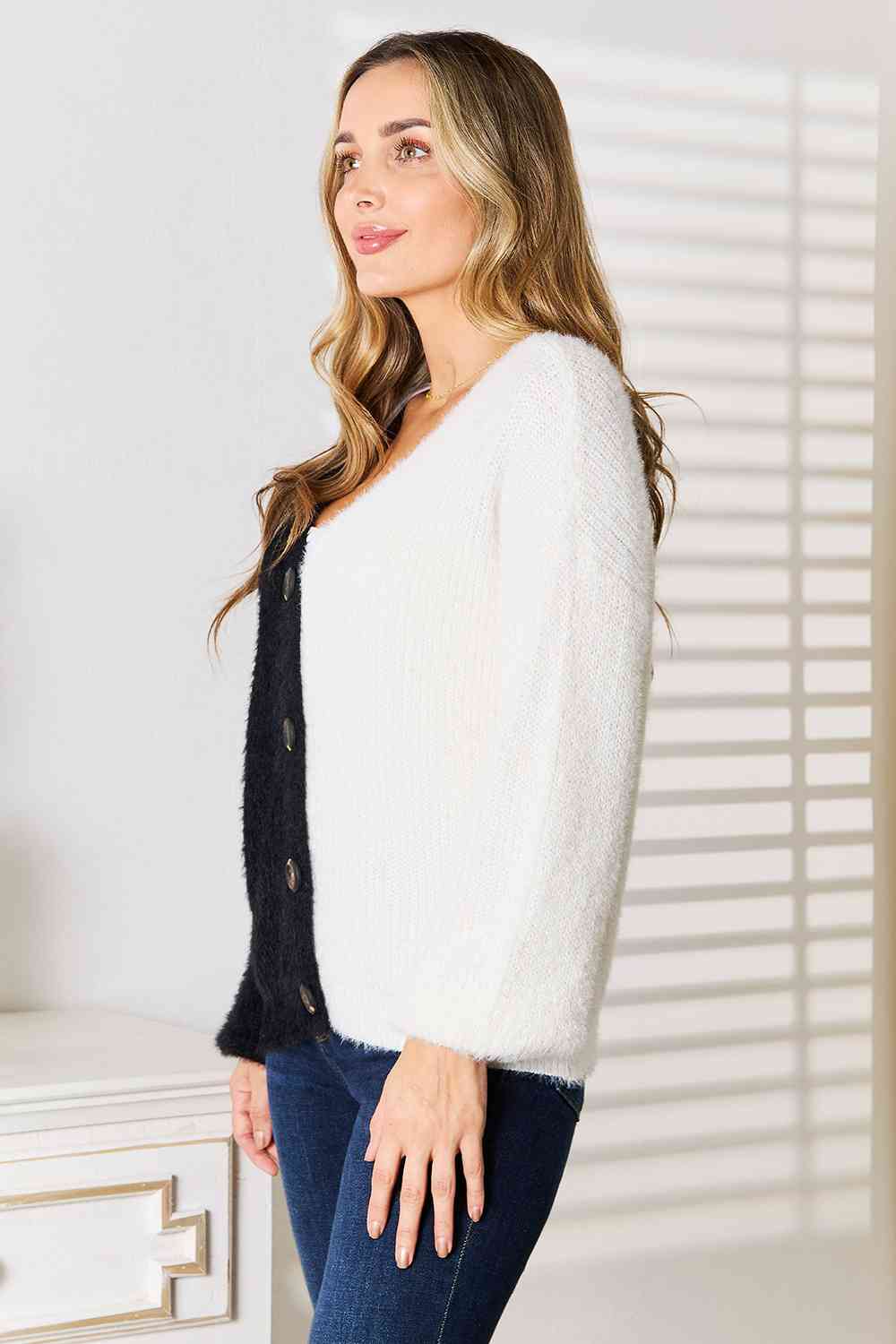 Woven Right Contrast Button-Front V-Neck Cardigan - nailedmoms