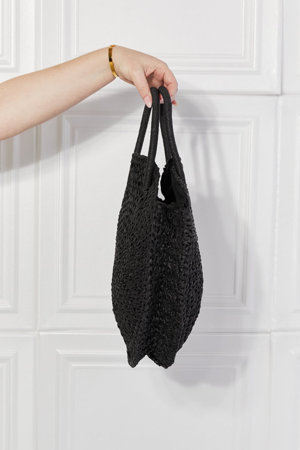 Justin Taylor Beach Date Straw Rattan Handbag in Black - nailedmoms