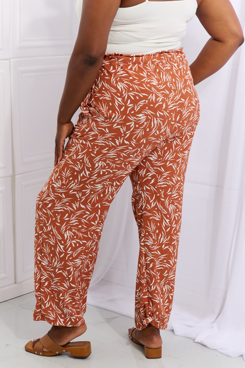 Heimish Right Angle Full Size Geometric Printed Pants in Red Orange - nailedmoms