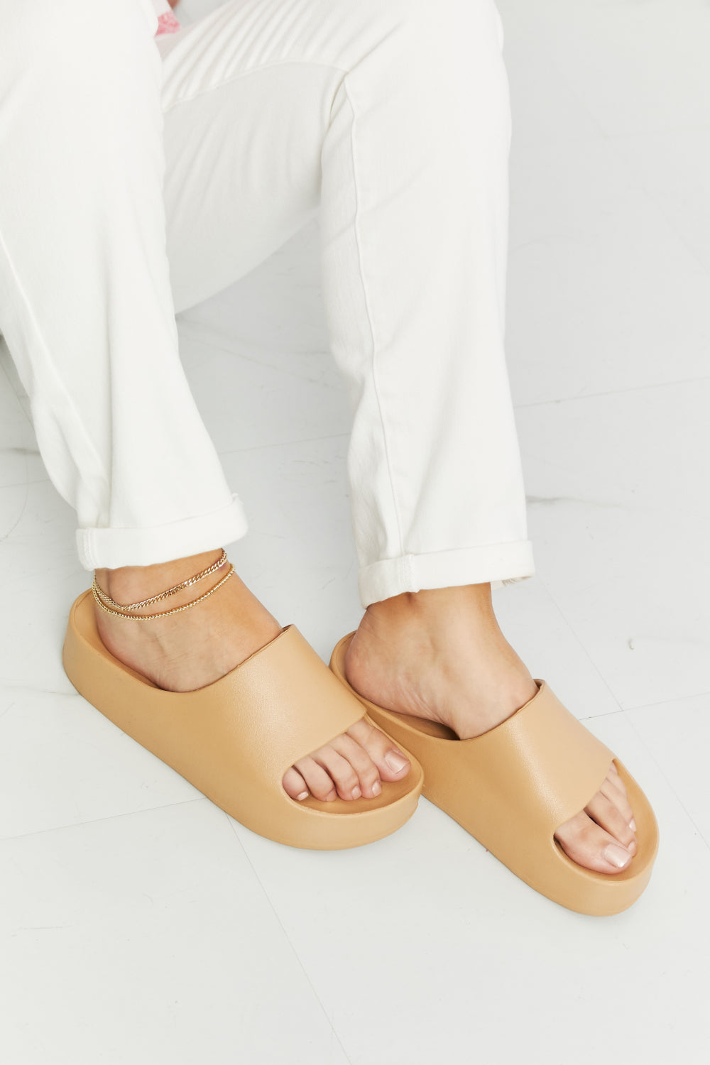 WILD DIVA Summer Feels Platform Slide - nailedmoms