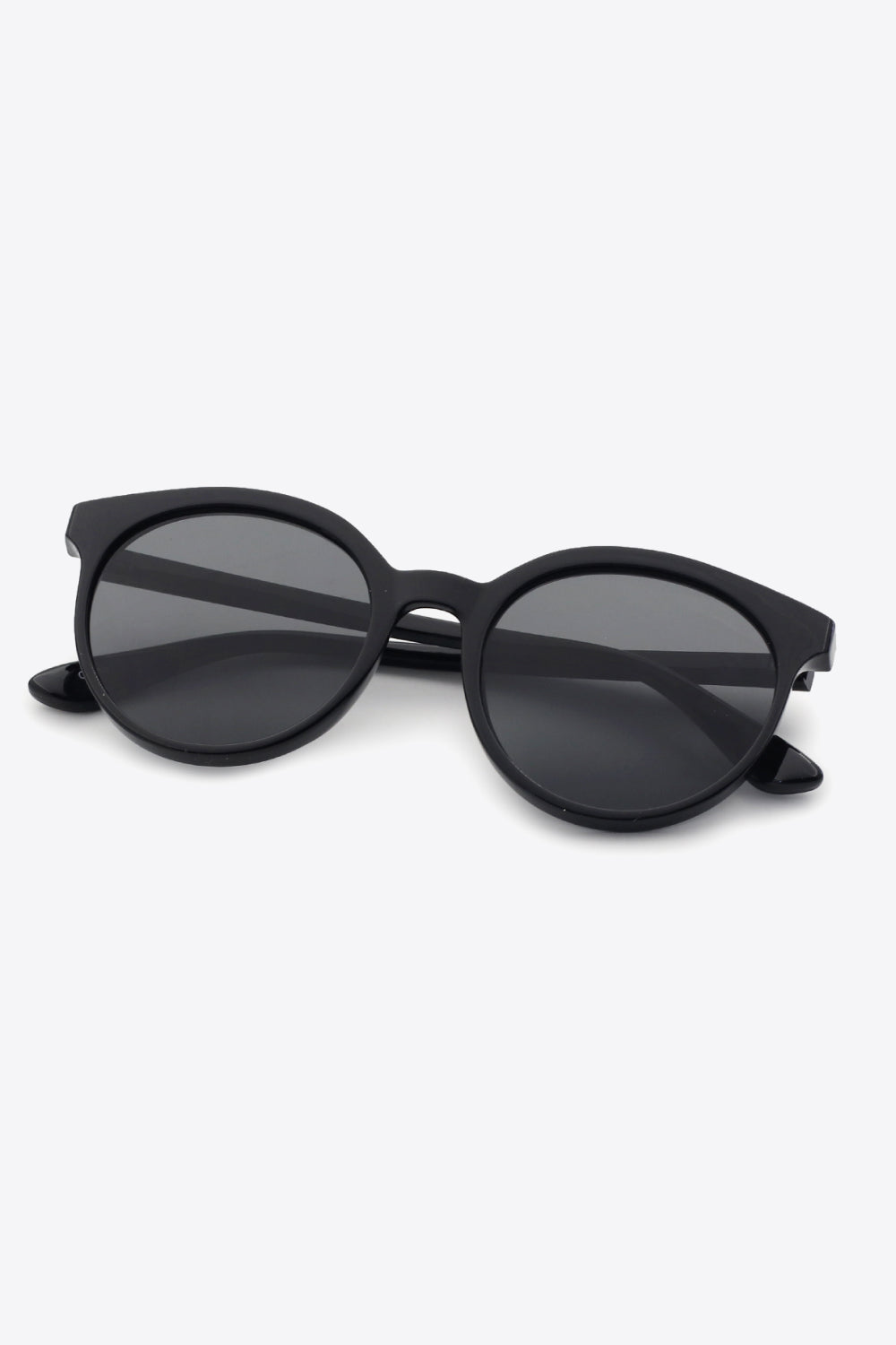 Round Full Rim Polycarbonate Frame Sunglasses - nailedmoms
