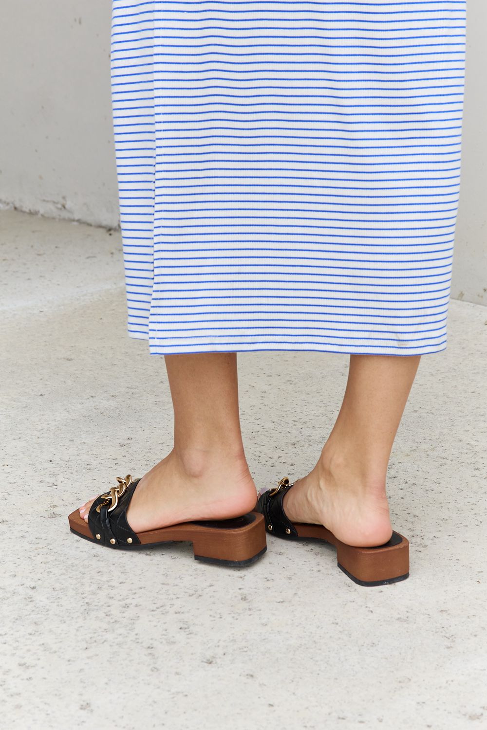 Forever Link Square Toe Chain Detail Clog Sandal in Black - nailedmoms