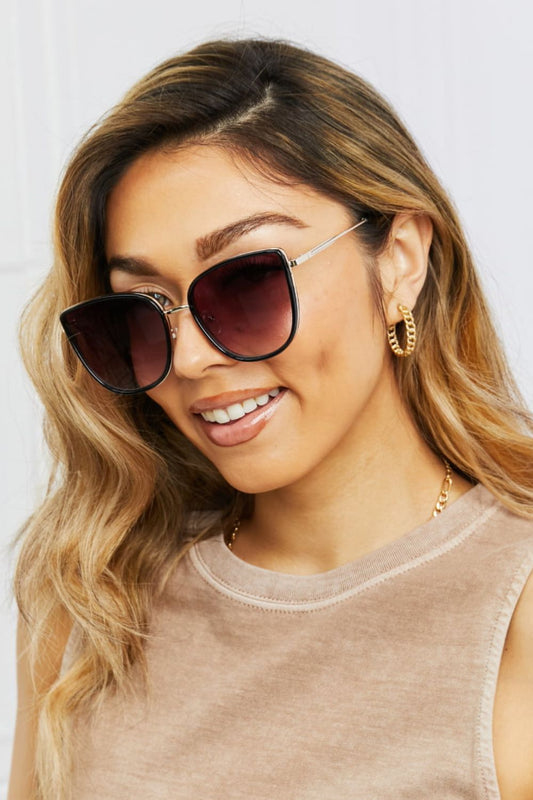 Full Rim Metal-Plastic Hybrid Frame Sunglasses - nailedmoms