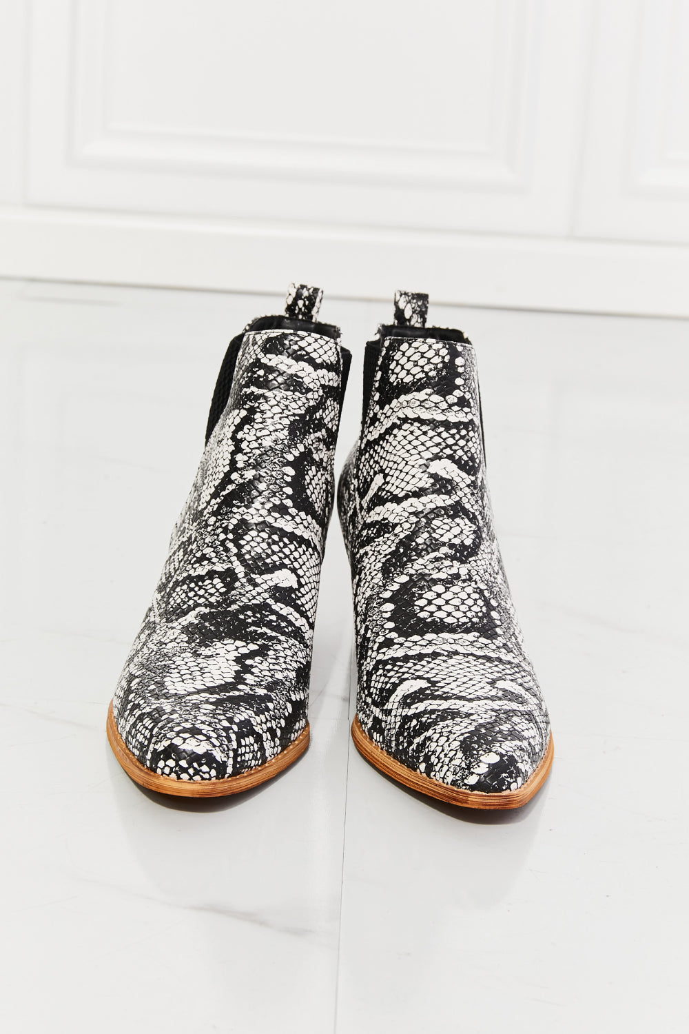 MMShoes Back At It Point Toe Bootie in Snakeskin - nailedmoms