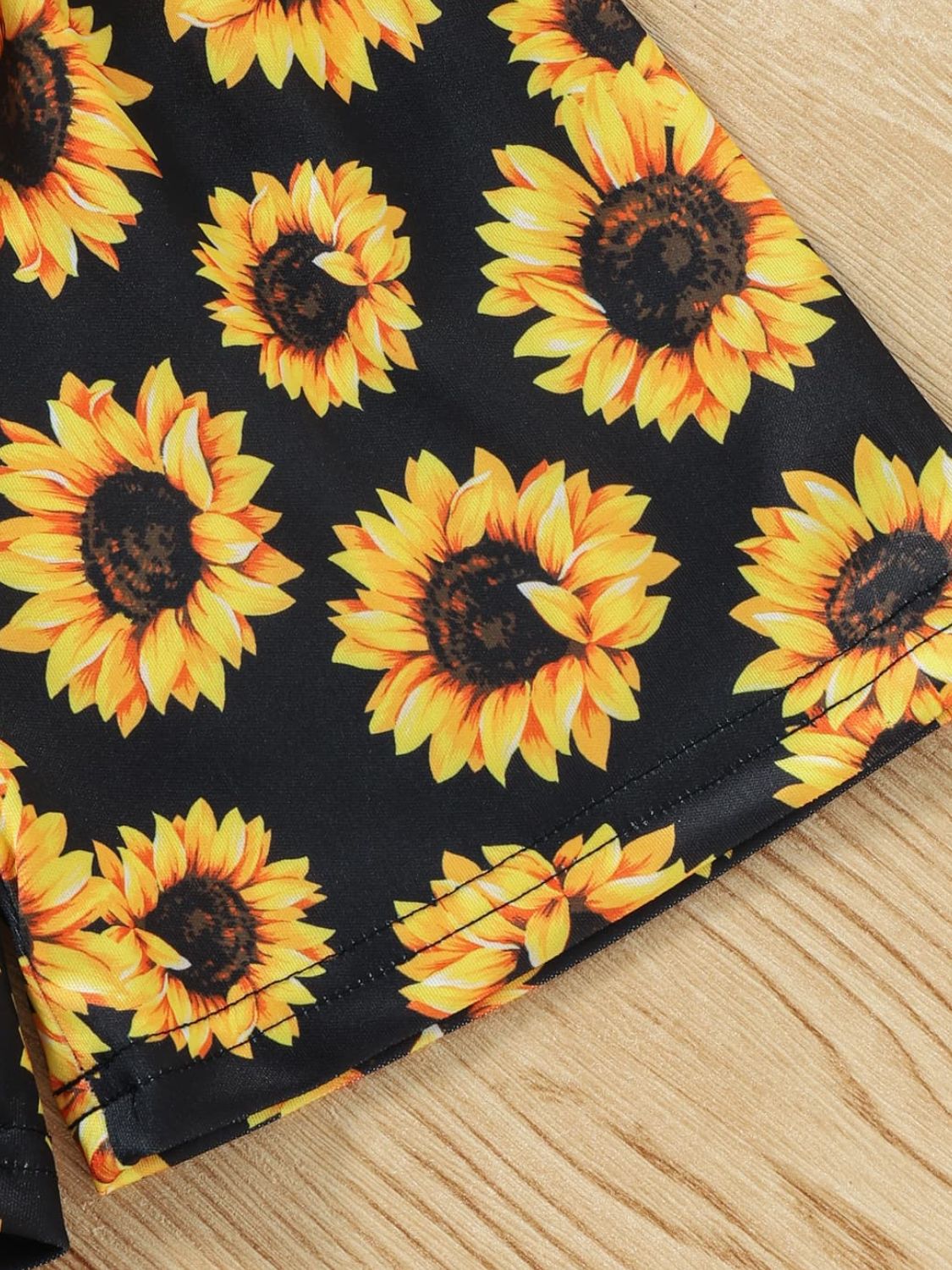 Girls Slogan Graphic Top and Sunflower Print Shorts Set - nailedmoms
