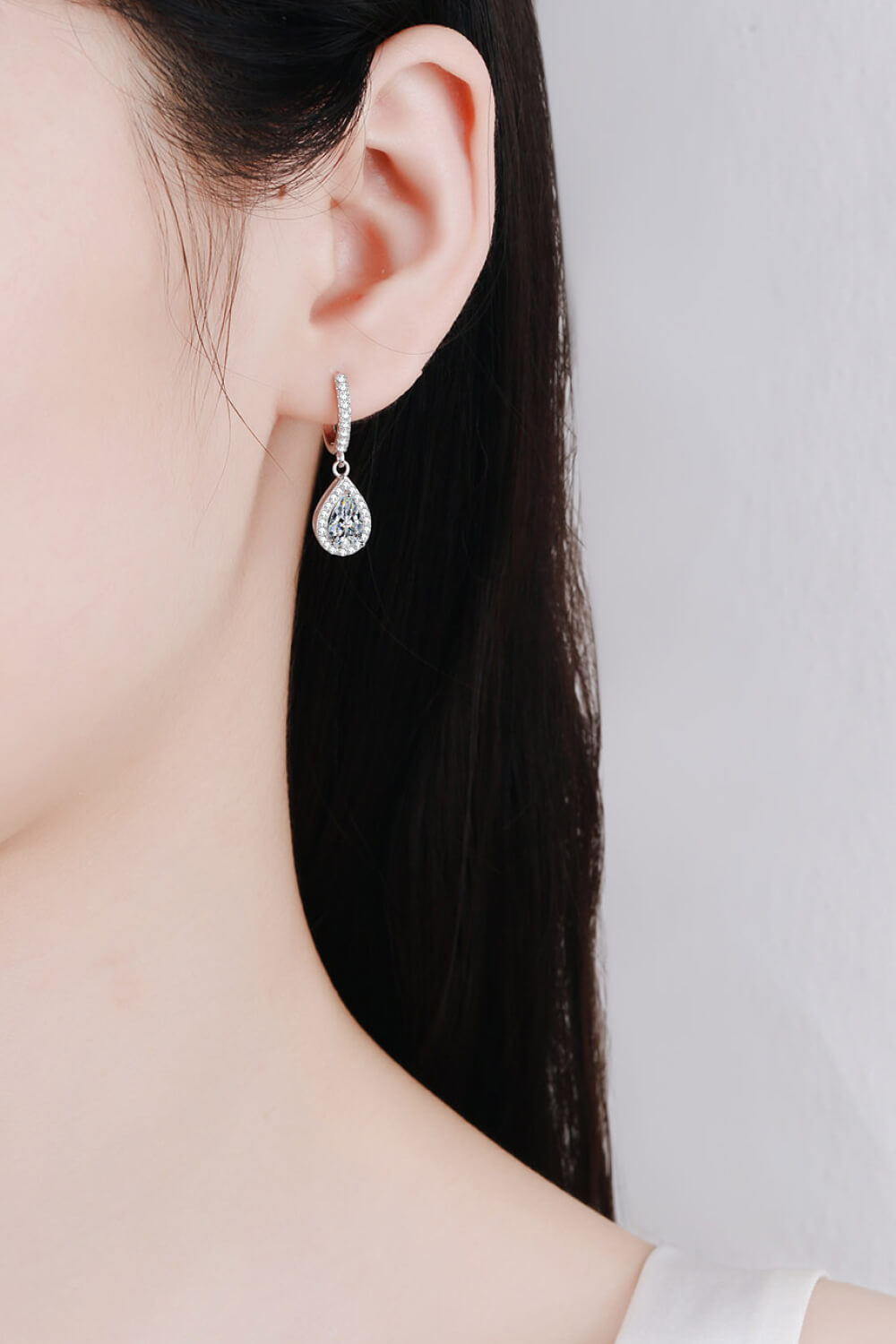 Moissanite Teardrop Earrings - nailedmoms