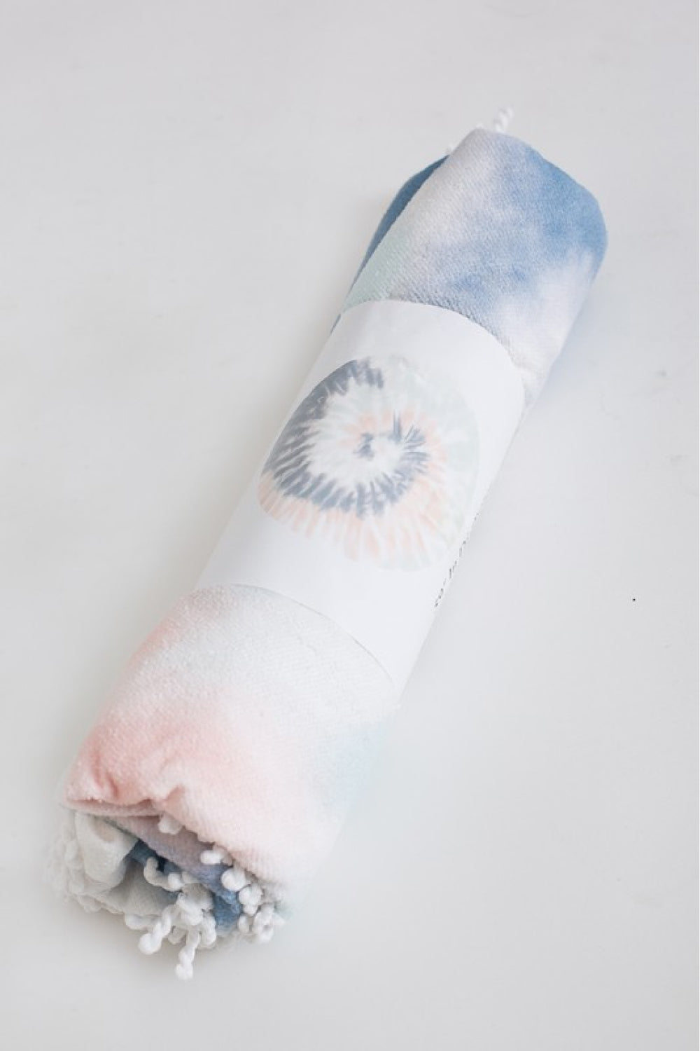 Justin Taylor Dreamland Tie Dye Round Beach Towel - nailedmoms