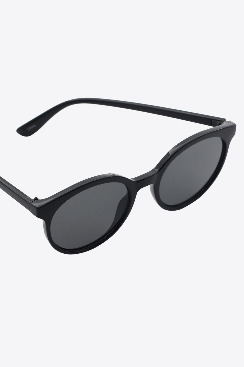 Round Full Rim Polycarbonate Frame Sunglasses - nailedmoms