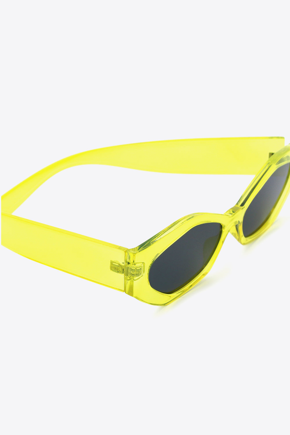 Wayfare Polycarbonate Frame Sunglasses - nailedmoms