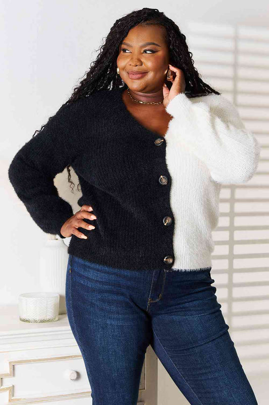 Woven Right Contrast Button-Front V-Neck Cardigan - nailedmoms