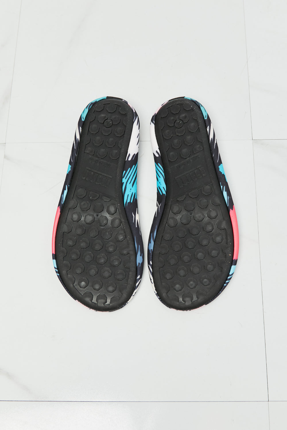 MMshoes On The Shore Water Shoes in Multi - nailedmoms