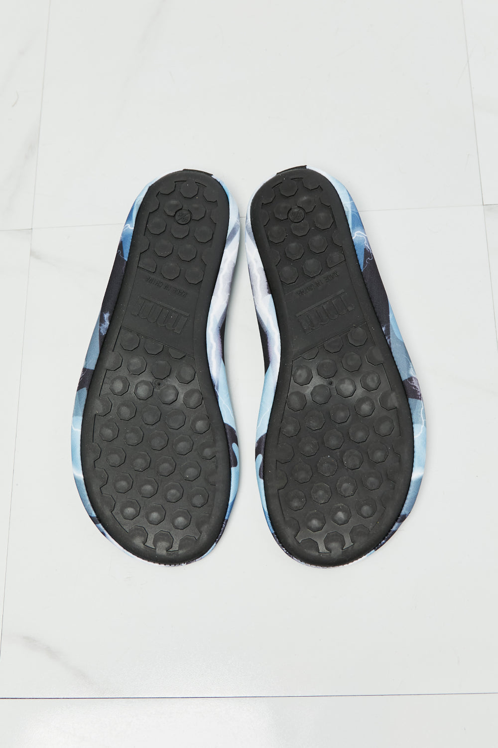 MMshoes On The Shore Water Shoes in Multi - nailedmoms