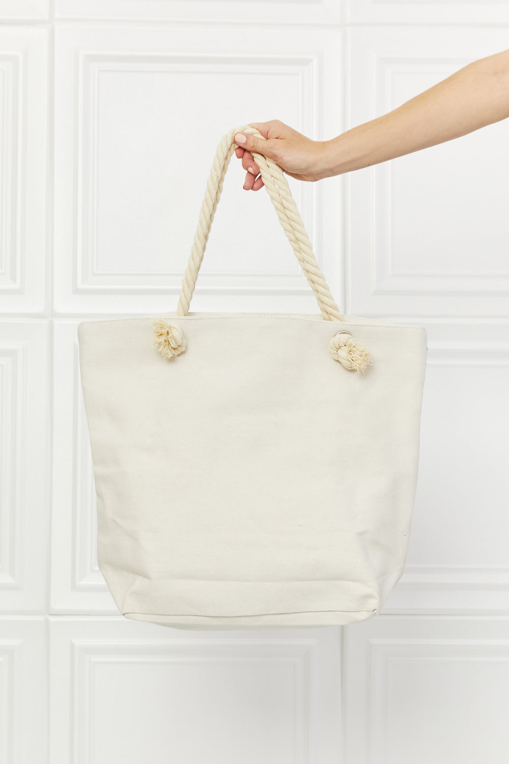 Justin Taylor Picnic Date Tassle Tote Bag - nailedmoms