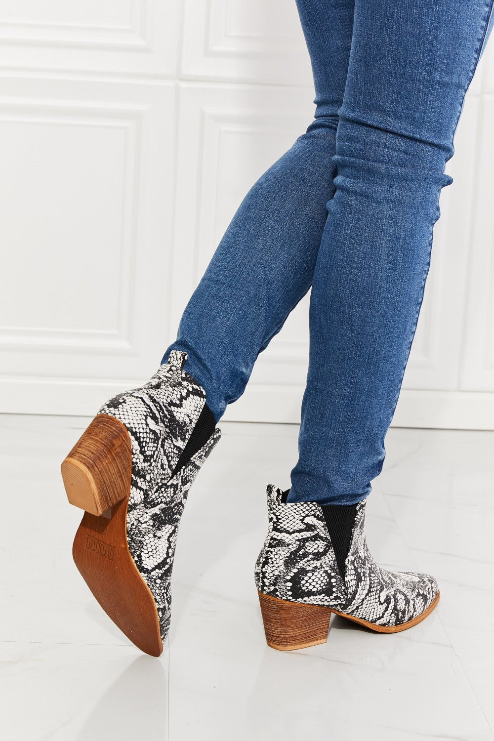 MMShoes Back At It Point Toe Bootie in Snakeskin - nailedmoms