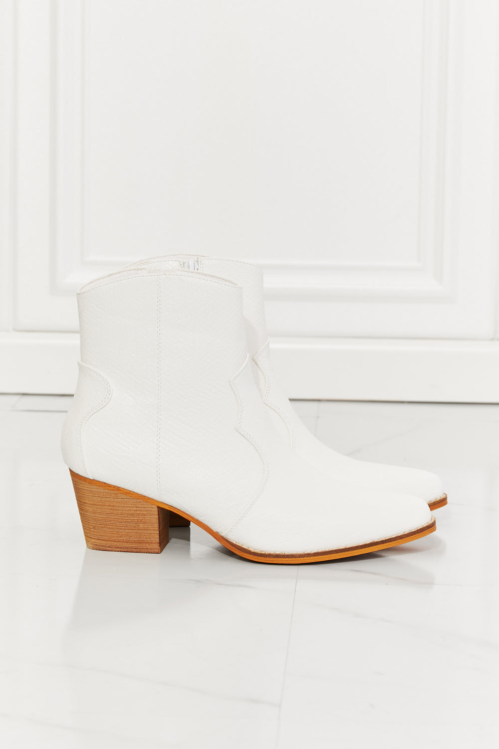 MMShoes Watertower Town Faux Leather Western Ankle Boots in White - nailedmoms