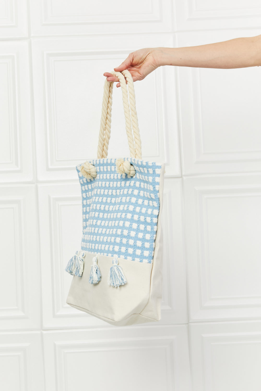 Justin Taylor Picnic Date Tassle Tote Bag - nailedmoms