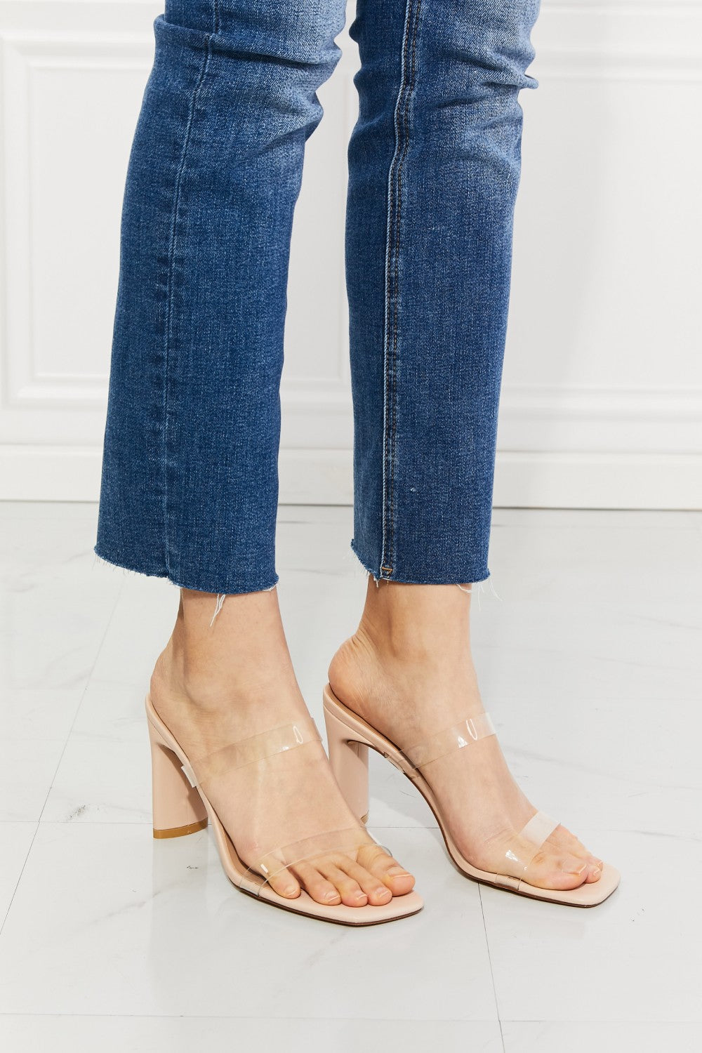 MMShoes Walking On Air Transparent Double Band Heeled Sandal - nailedmoms