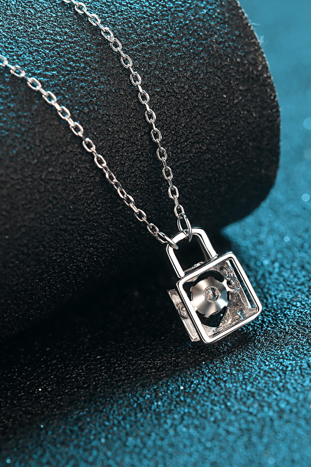 Moissanite Lock Pendant Necklace - nailedmoms