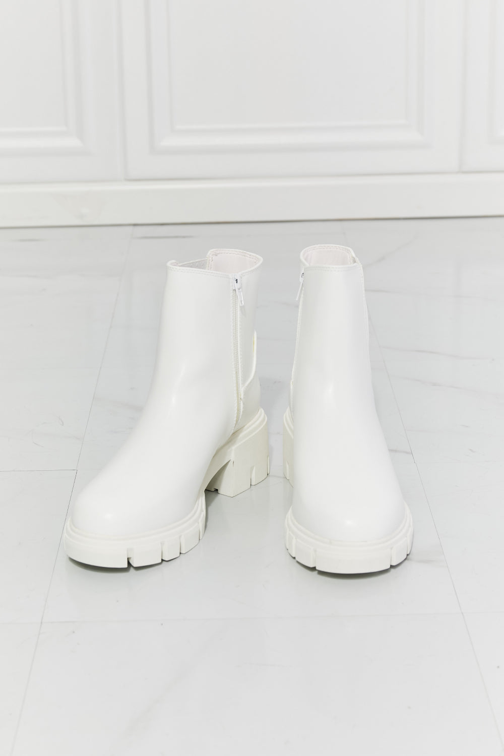 MMShoes What It Takes Lug Sole Chelsea Boots in White - nailedmoms