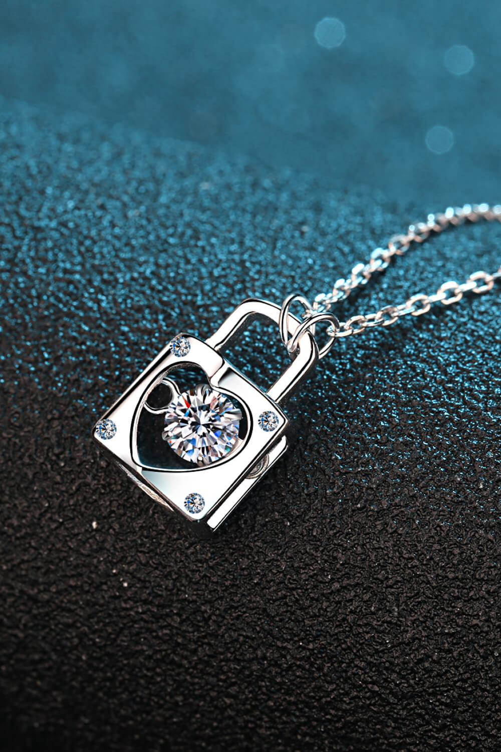 Moissanite Lock Pendant Necklace - nailedmoms