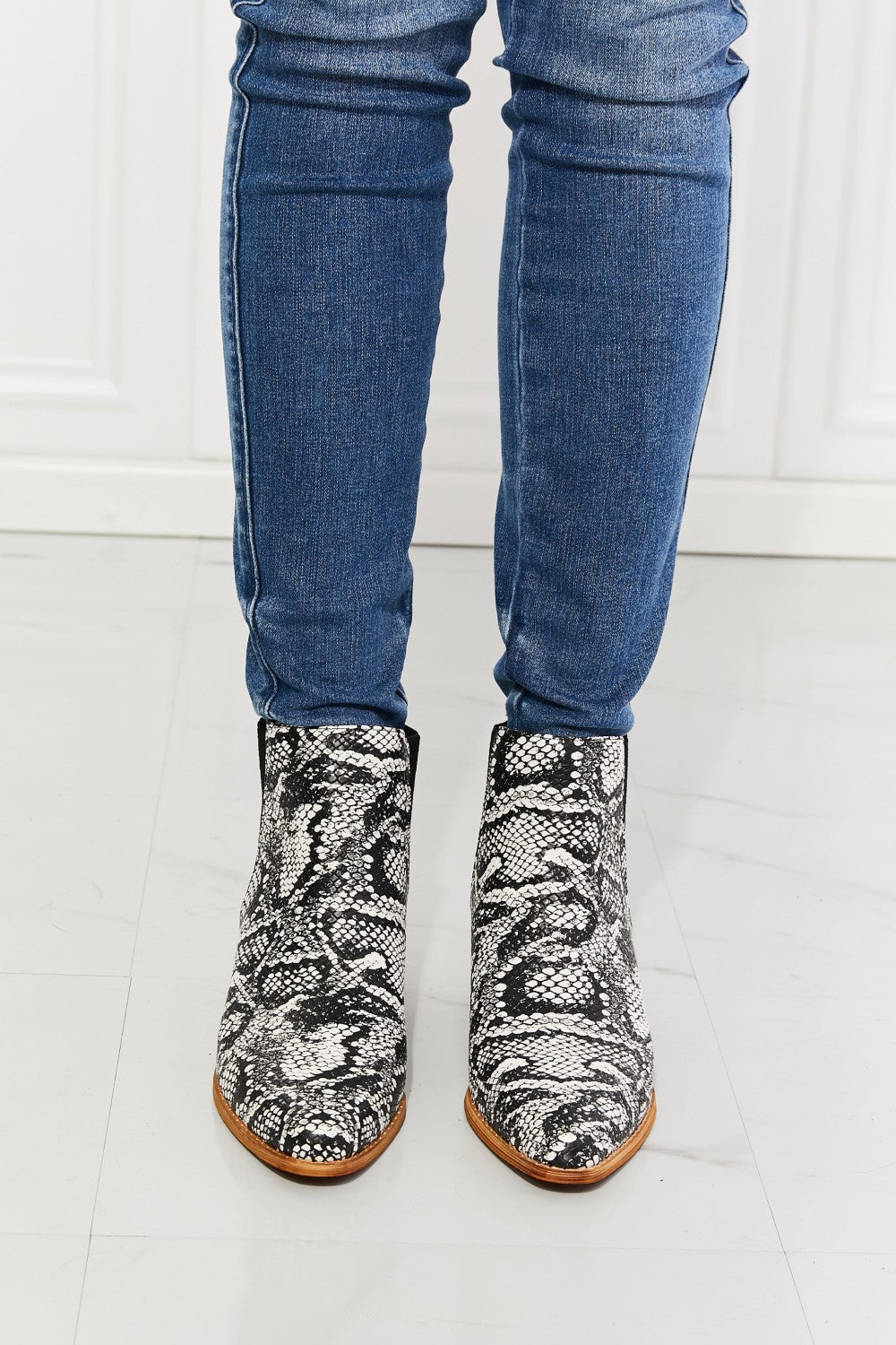 MMShoes Back At It Point Toe Bootie in Snakeskin - nailedmoms