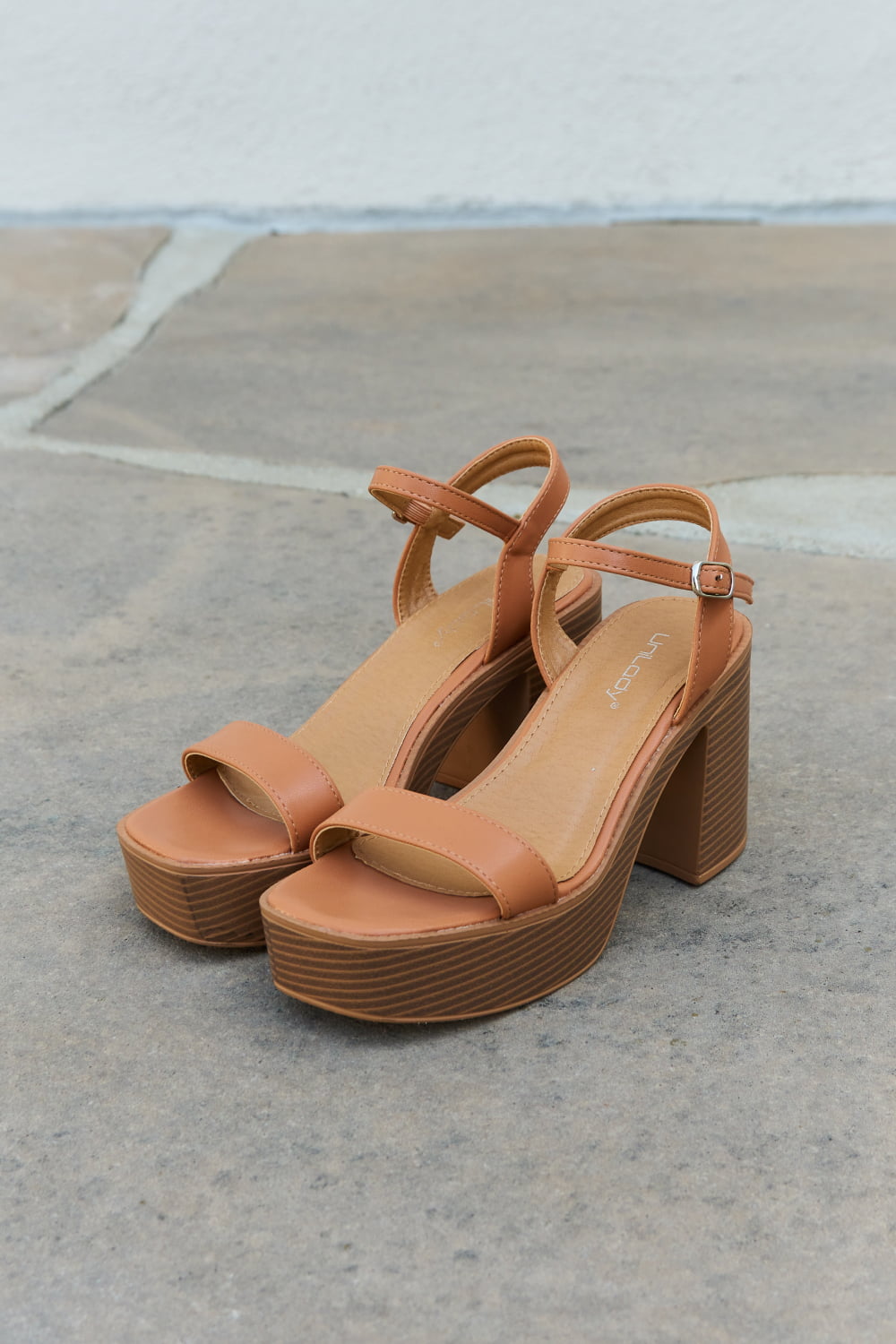 Weeboo Feel It Platform Heel Sandals - nailedmoms