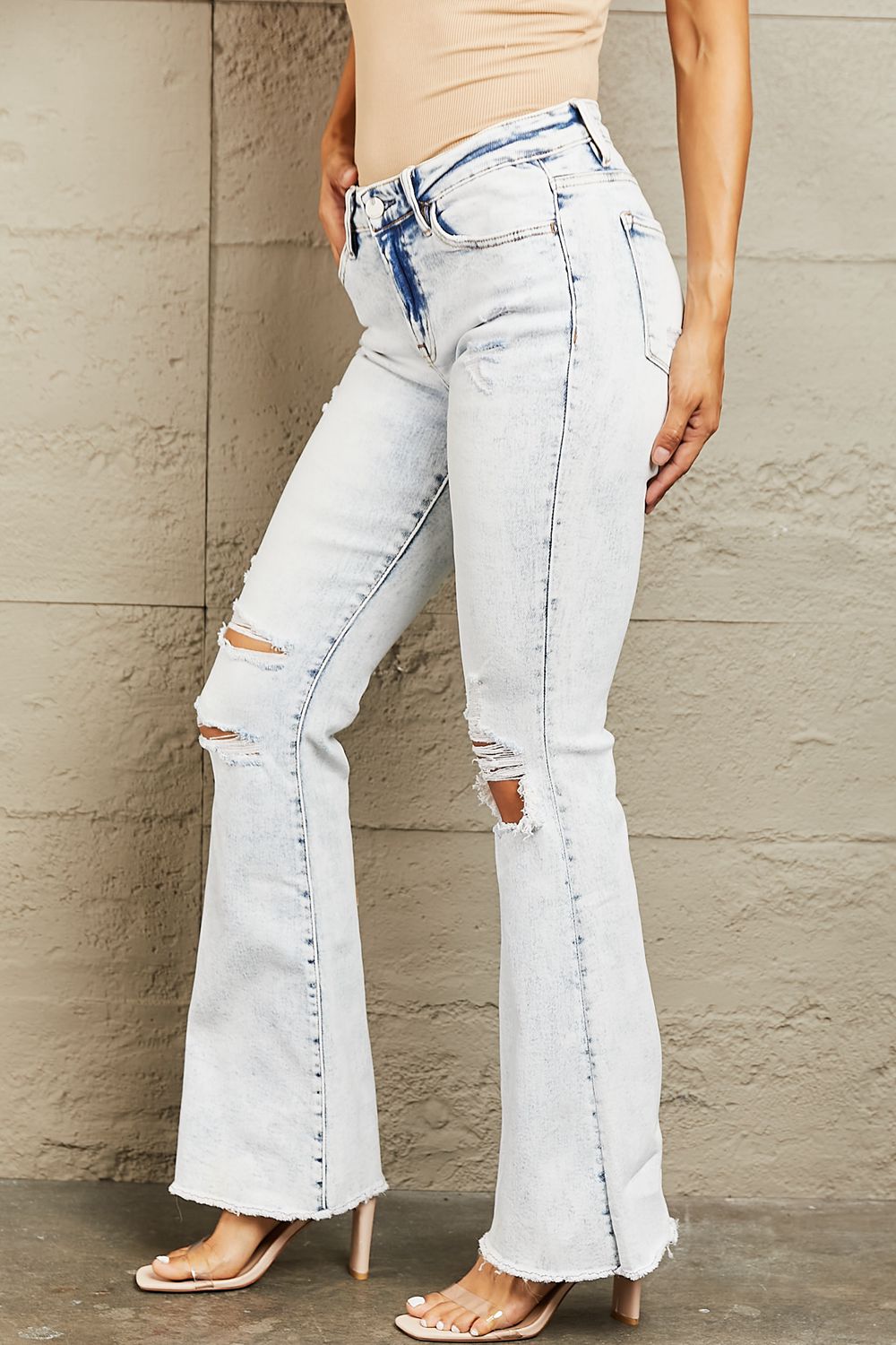 BAYEAS Mid Rise Acid Wash Distressed Jeans - nailedmoms