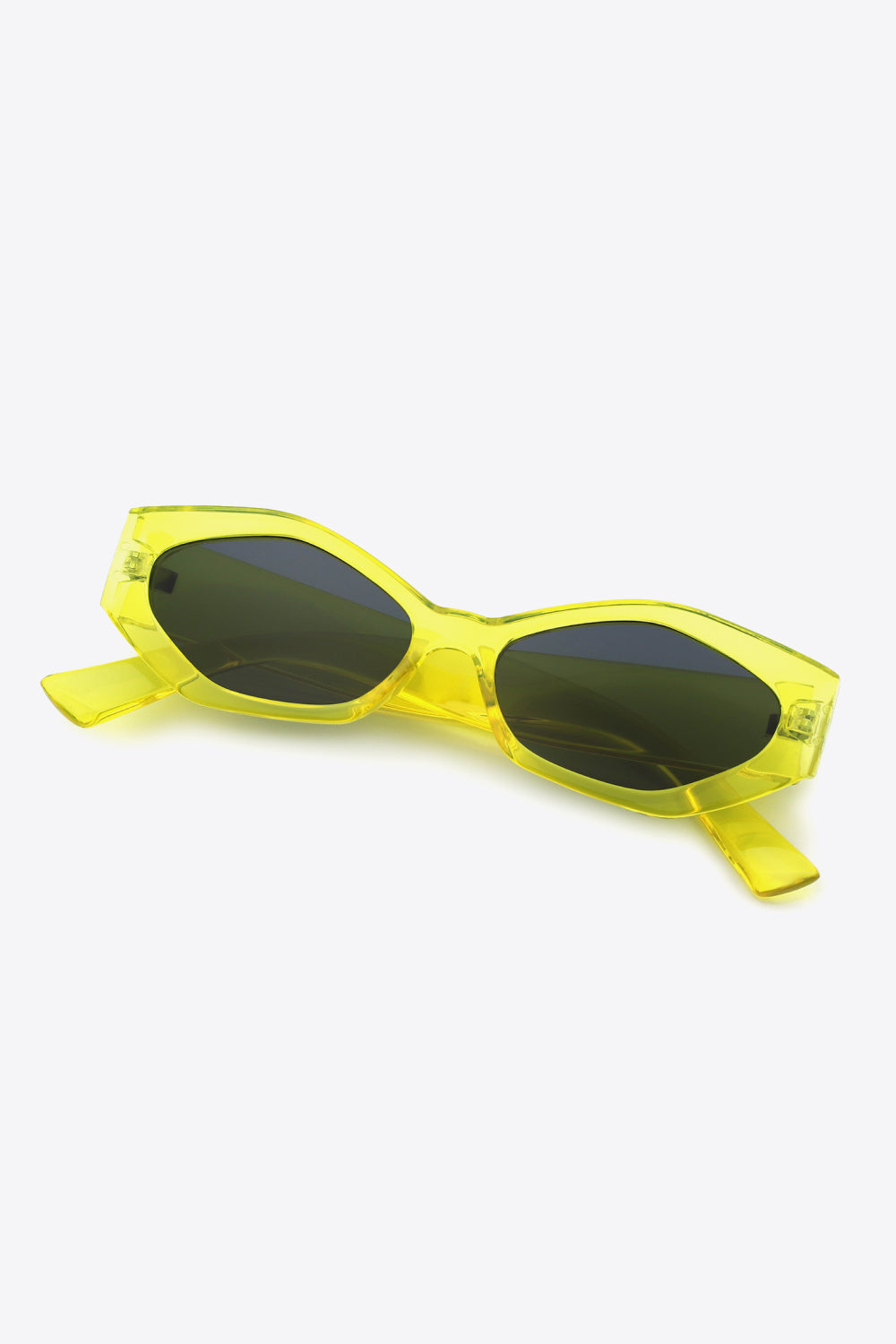 Wayfare Polycarbonate Frame Sunglasses - nailedmoms