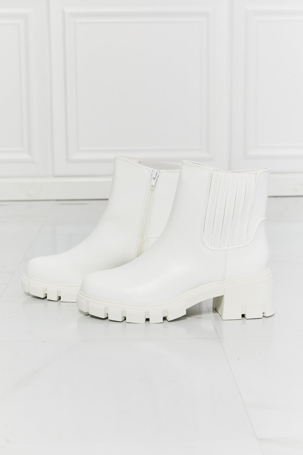 MMShoes What It Takes Lug Sole Chelsea Boots in White - nailedmoms